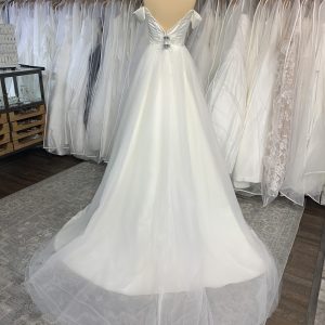 SK1021 - DETACHABLE SKIRT FOR BACK OF GOWN