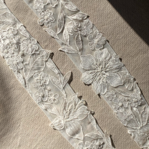 ACC123 - Beaded Floral Straps
